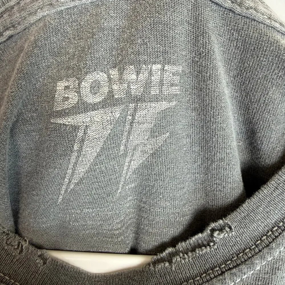 Urban Outfitters Bowie Ziggy Stardust Oversized Tee Women Sz S/M Grey Distressed - Picture 6 of 7